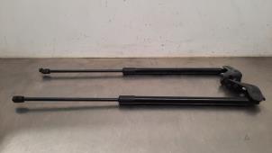 Used Set of gas struts for boot Peugeot 5008 II (M4/MC/MJ/MR) 1.2 12V e-THP PureTech 130 Price € 42,35 Inclusive VAT offered by Autohandel Didier