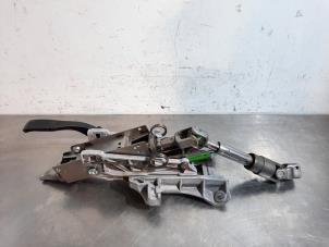Used Steering column Ford Transit Connect (PJ2) 1.0 EcoBoost 12V Price € 66,55 Inclusive VAT offered by Autohandel Didier