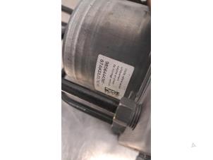 Bloc ABS d'un Peugeot 308 SW (F4/FC/FN/FR) 1.2 12V PureTech 110 2023