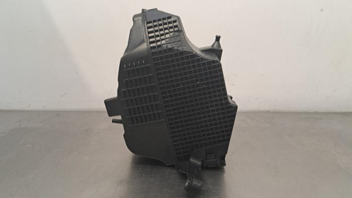 Cuerpo de filtro de aire de un Renault Captur (2R) 1.5 Energy dCi 90 FAP 2018