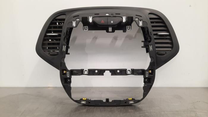 Rejilla de aire de salpicadero de un Renault Captur (2R) 1.5 Energy dCi 90 FAP 2018