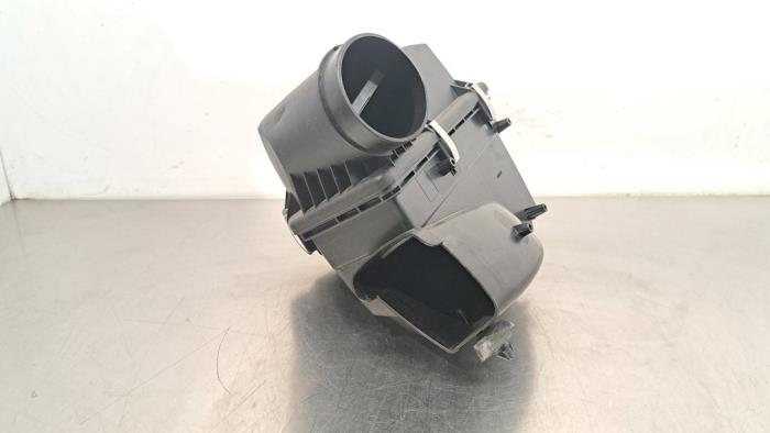 Cuerpo de filtro de aire de un BMW 3 serie (G20) 330e 2.0 TwinPower Turbo 16V 2022