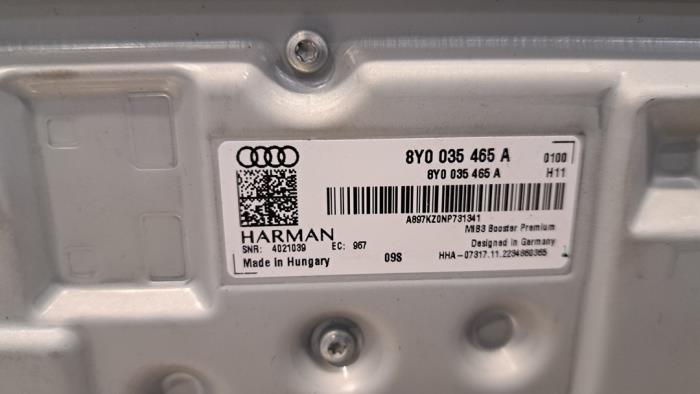 Radio amplifier from a Audi Q4 (F4B) 40 e-tron 2023