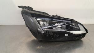 Used Headlight, right Peugeot 5008 II (M4/MC/MJ/MR) 1.2 12V e-THP PureTech 130 Price € 907,50 Inclusive VAT offered by Autohandel Didier