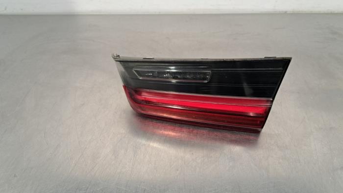 Taillight, right from a BMW 3 serie (G20) 330e 2.0 TwinPower Turbo 16V 2022