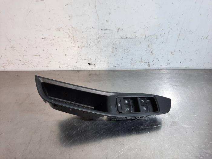 Usados Interruptor combinado de ventanillas MG ZS 1.5 VTi 16V Precio € 42,35 IVA incluido ofrecido por Autohandel Didier