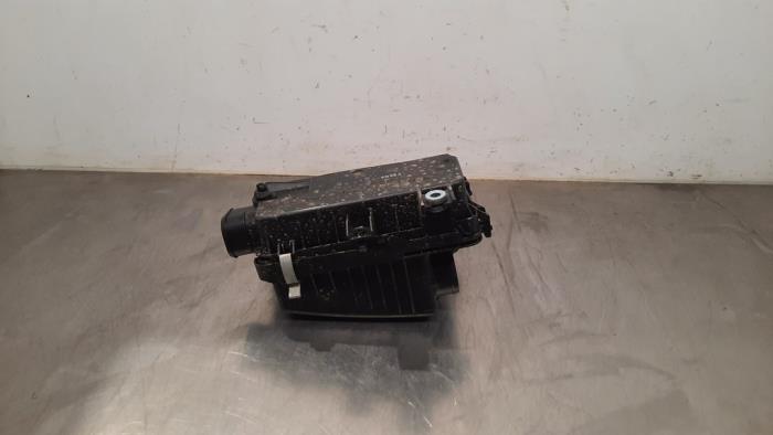 Begagnade Luftfilterhus Suzuki Jimny 1.5 16V AllGrip Pris € 60,50 Inklusive moms erbjuds av Autohandel Didier