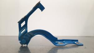 Used Bonnet Hinge MG ZS Price € 30,25 Inclusive VAT offered by Autohandel Didier