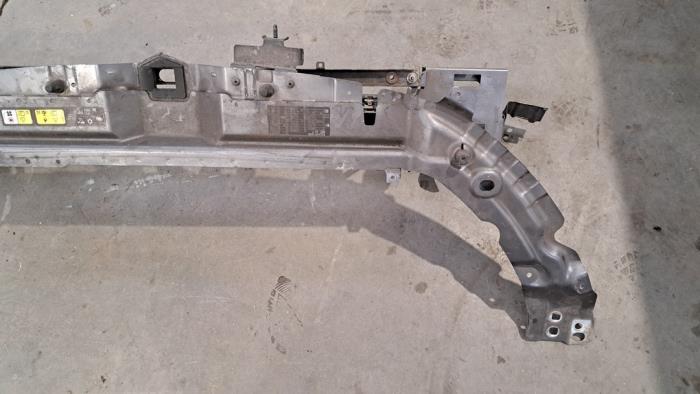 Panel frontal de un Land Rover Discovery Sport (LC) 2.0 TD4 150 16V 2017