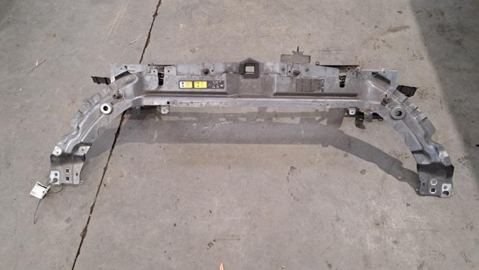 Panel frontal de un Land Rover Discovery Sport (LC) 2.0 TD4 150 16V 2017