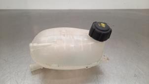 Used Expansion vessel Renault Arkana (RJLL) Price € 15,00 Margin scheme offered by Autohandel Didier