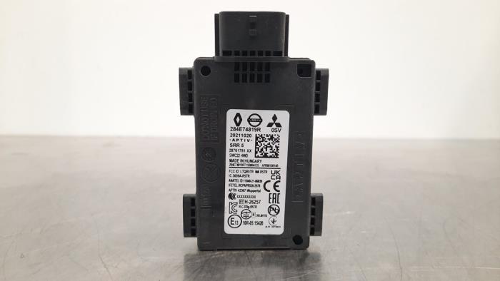 Begagnade Radarsensor Renault Arkana (RJLL) 1.6 E-Tech 145 16V Pris € 133,10 Inklusive moms erbjuds av Autohandel Didier