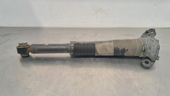 Rear shock absorber, left from a Land Rover Discovery Sport (LC) 2.0 TD4 150 16V 2017