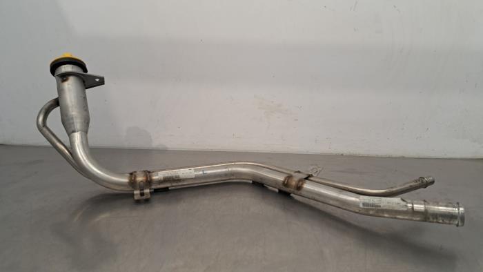 Fuel tank filler pipe from a Land Rover Discovery Sport (LC) 2.0 TD4 150 16V 2017