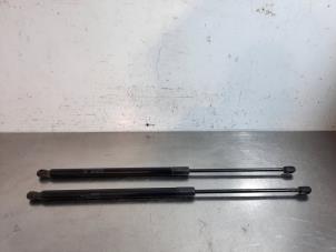 Used Set of gas struts for boot Peugeot 5008 II (M4/MC/MJ/MR) 1.5 BlueHDi 130 Price € 30,25 Inclusive VAT offered by Autohandel Didier