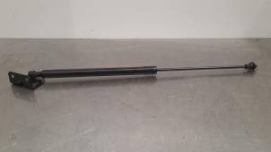 Used Rear gas strut, right Peugeot 308 (F3/FB/FH/FM/FP) 1.2 12V PureTech 130 Price € 18,15 Inclusive VAT offered by Autohandel Didier