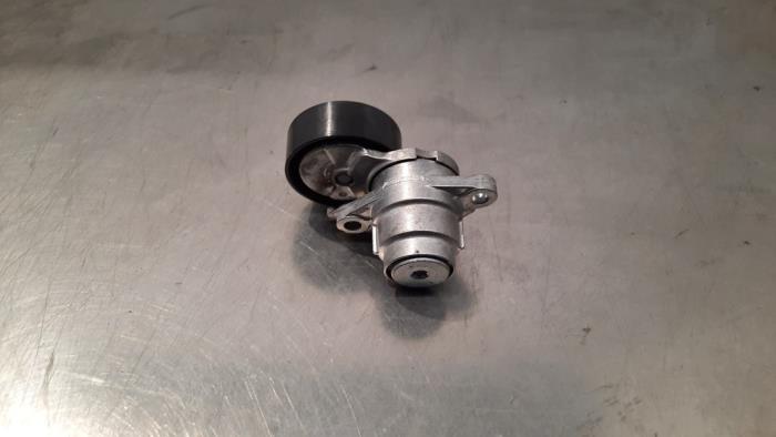 Usados Rodillo tensor correa múltiple Skoda Kamiq 1.0 TSI 12V Precio € 30,25 IVA incluido ofrecido por Autohandel Didier