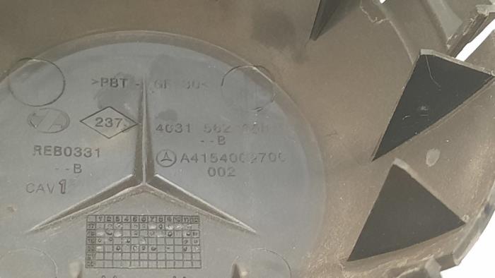 Radkappe van een Mercedes-Benz Citan (415.6) 1.5 109 CDI 2020