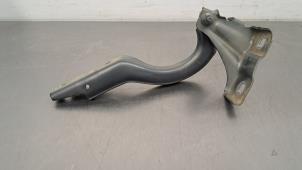 Used Bonnet Hinge Fiat 500X (334) 1.0 FireFly Turbo 114 12V Price on request offered by Autohandel Didier