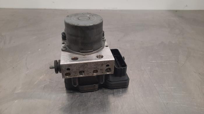 ABS pump from a Peugeot Boxer (U9) 2.2 Blue HDi 120 2020
