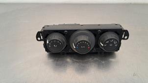 Used Air conditioning control panel Mercedes Citan (415.6) 1.5 109 CDI Price € 60,50 Inclusive VAT offered by Autohandel Didier