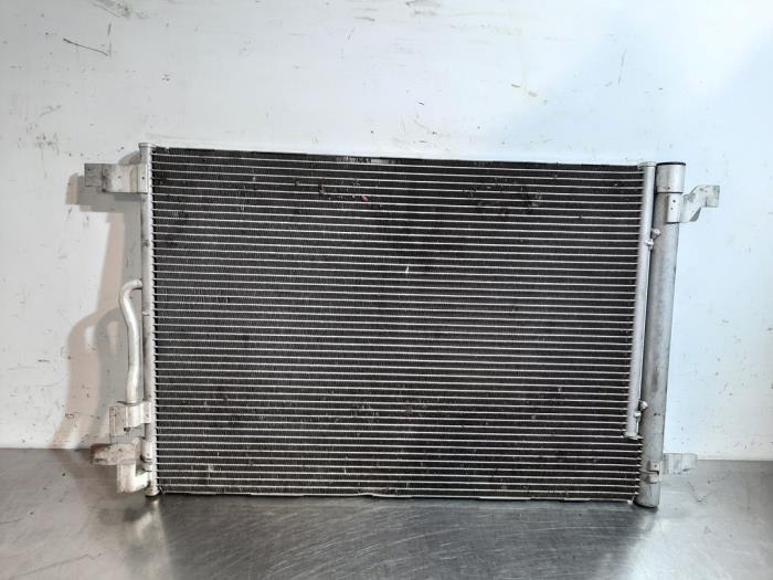 Condensador de aire acondicionado de un Volkswagen Tiguan (AD1) 1.5 TSI 16V Evo BlueMotion Technology 2021
