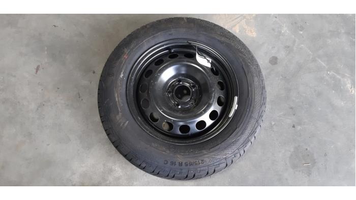 Spare wheel from a Peugeot Expert (VA/VB/VE/VF/VY) 1.5 BlueHDi 120 2022