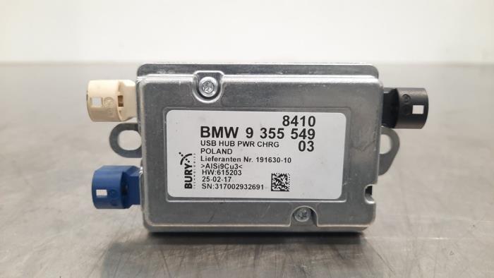 Module USB d'un BMW M4 (F82) M4 3.0 24V Turbo Competition Package 2017