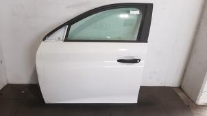 Używane Drzwi lewe przednie wersja 4-drzwiowa Peugeot 208 II (UB/UH/UP) 1.5 BlueHDi 100 Cena € 387,20 Z VAT oferowane przez Autohandel Didier