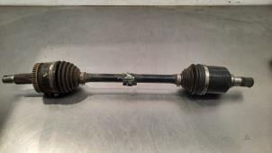 Used Front drive shaft, left Kia Sportage (QL) 1.7 CRDi 115 16V 4x2 Price € 127,05 Inclusive VAT offered by Autohandel Didier