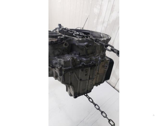 Gearbox from a Volkswagen Tiguan (AD1) 2.0 TDI 16V BlueMotion Technology SCR 2019