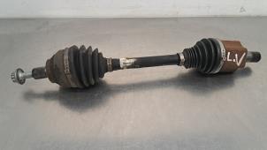 Used Front drive shaft, left Volkswagen Tiguan (AD1) 2.0 TDI 16V BlueMotion Technology SCR Price € 320,65 Inclusive VAT offered by Autohandel Didier