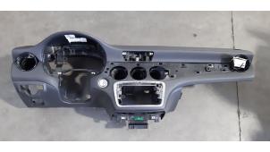 Usados Salpicadero Mercedes CLA Shooting Brake (117.9) 2.2 CLA-200 CDI 16V Precio € 768,35 IVA incluido ofrecido por Autohandel Didier