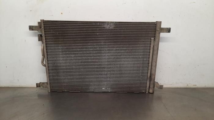 Air conditioning condenser from a Volkswagen Tiguan (AD1) 2.0 TDI 16V BlueMotion Technology SCR 2019