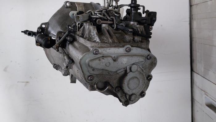 Gearbox from a Peugeot 3008 II (M4/MC/MJ/MR) 1.5 BlueHDi 130 2019
