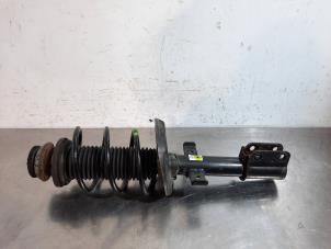 Used Front shock absorber, right Renault Clio V (RJAB) 1.0 TCe 100 12V Price € 127,05 Inclusive VAT offered by Autohandel Didier