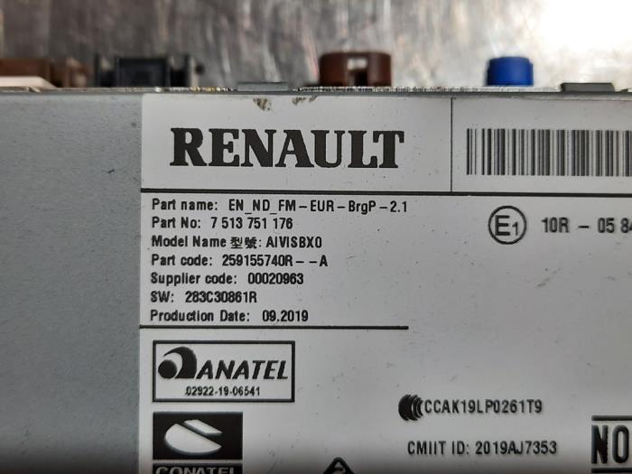 Module radio d'un Renault Clio V (RJAB) 1.0 TCe 100 12V 2019