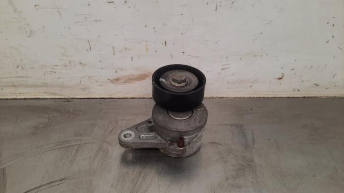 Usados Rodillo tensor correa múltiple Volkswagen Golf VII (AUA) 2.0 GTD 16V Precio € 18,15 IVA incluido ofrecido por Autohandel Didier