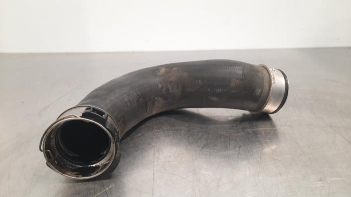Gebrauchte Intercooler Schlauch Mercedes Sprinter 3,5t (907.6/910.6) 319 CDI 3.0 V6 24V RWD Preis € 48,40 Mit Mehrwertsteuer angeboten von Autohandel Didier