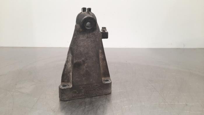 Used Engine mount Mercedes Sprinter 3,5t (907.6/910.6) 319 CDI 3.0 V6 24V RWD Price € 24,20 Inclusive VAT offered by Autohandel Didier