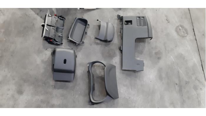 Airbag set + dashboard de un Toyota Yaris IV (P21/PA1/PH1) 1.5 12V Hybrid 115 2023