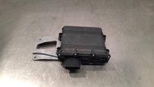Used Parking brake module Toyota Yaris IV (P21/PA1/PH1) 1.5 12V Hybrid 115 Price € 96,80 Inclusive VAT offered by Autohandel Didier