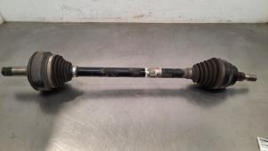 Used Drive shaft, rear right Mercedes V (447.8) 2.0 250d 16V Price € 260,15 Inclusive VAT offered by Autohandel Didier