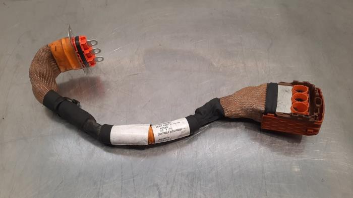 Cable high-voltage from a Renault Clio V (RJAB) 1.6 E-Tech 140 16V 2021