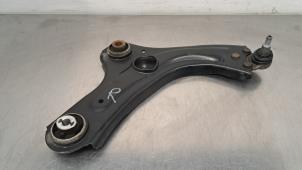 Used Front wishbone, right Renault Clio V (RJAB) 1.6 E-Tech 140 16V Price € 66,55 Inclusive VAT offered by Autohandel Didier