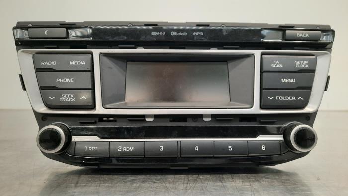 Module radio d'un Hyundai i20 (GBB) 1.1 CRDi VGT 12V 2017