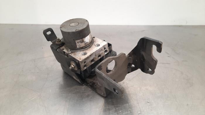 Begagnade ABS-pump Citroen C3 (SX/SW) 1.2 Vti 12V PureTech Pris € 199,65 Inklusive moms erbjuds av Autohandel Didier