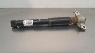 Used Rear shock absorber, left Volvo V60 II (ZW) 2.0 B5 16V Mild Hybrid Geartronic Price € 54,45 Inclusive VAT offered by Autohandel Didier