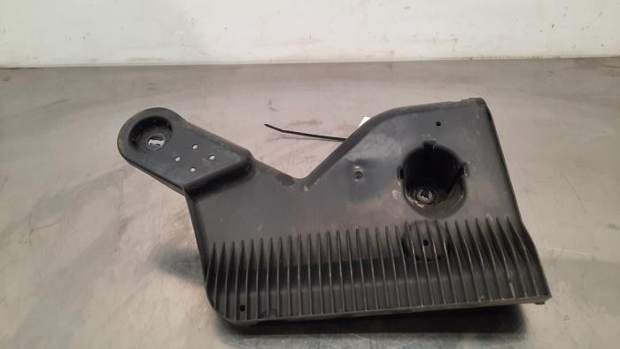 Fuel tank protection plate
