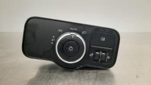 Used AIH headlight switch Mercedes Sprinter 3t (910.6) 211 CDI 2.1 D FWD Price € 48,40 Inclusive VAT offered by Autohandel Didier